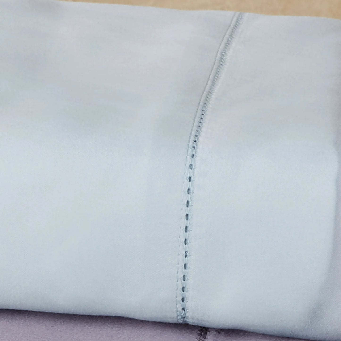 54X90 T180 55/45 BLENDED WHITE SHEET-BLUE HEMM